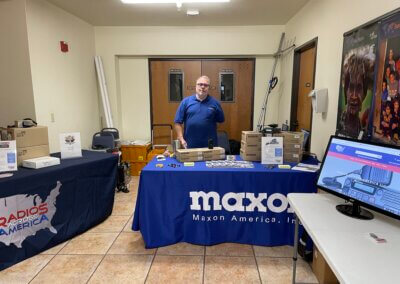az gmrs connection fest 2022 event - tim behind booth